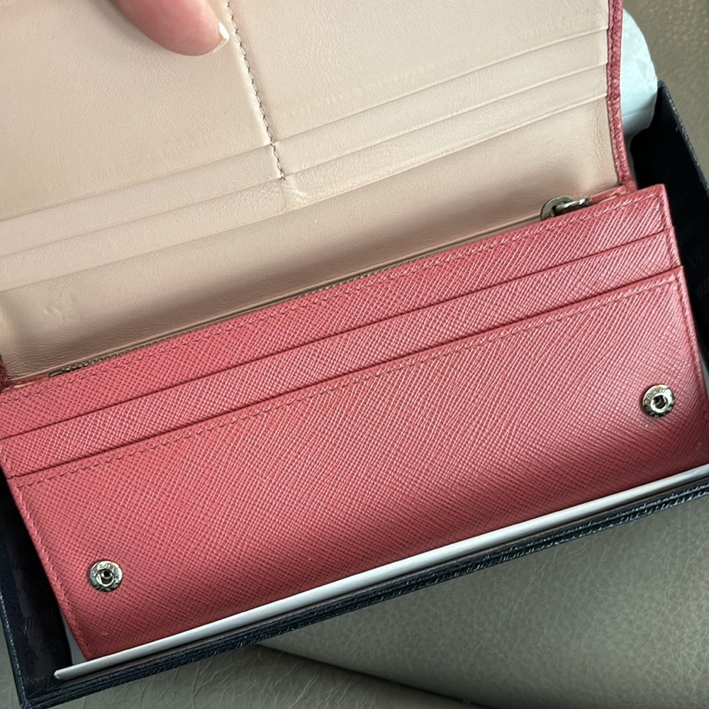 Prada Pink Continental Leather Wallet GREAT PRICE treat yourself - Picture 6 of 7